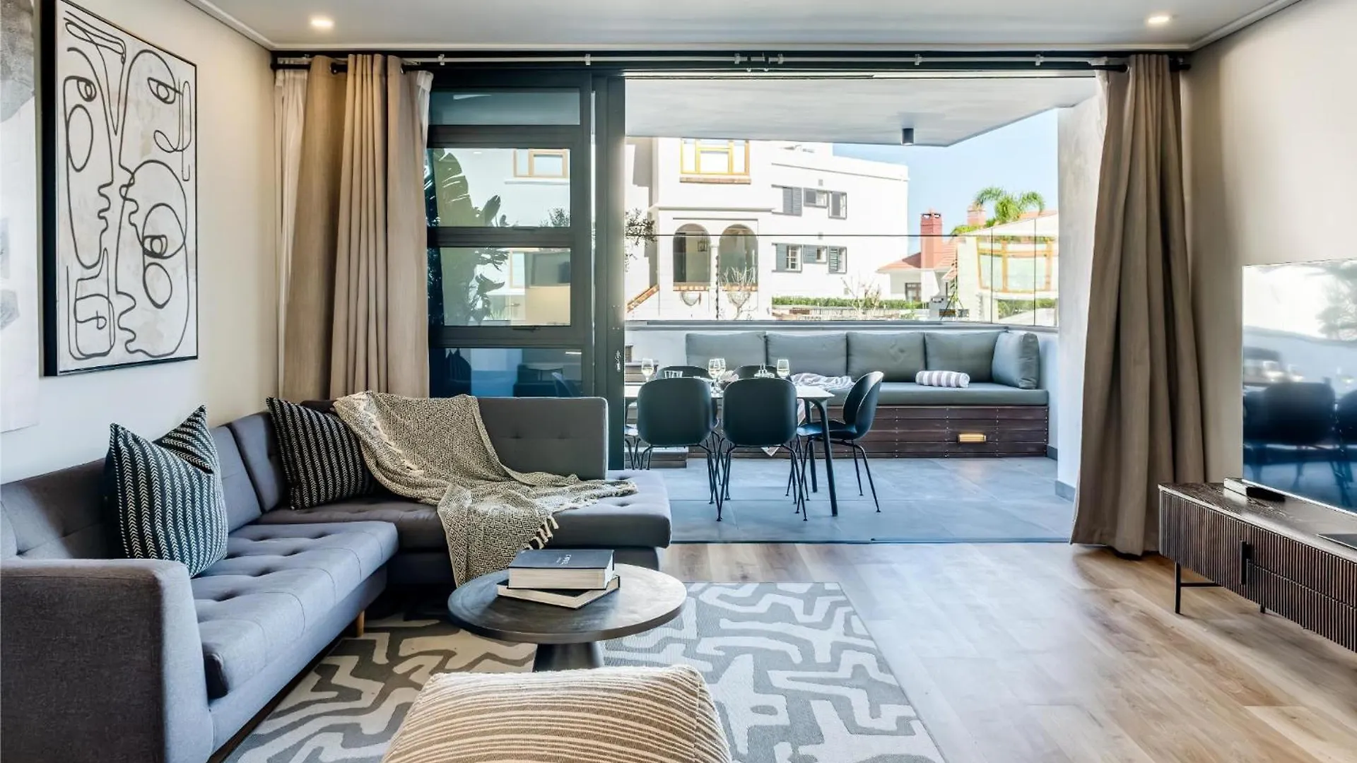 Modern Central Secure Cape Town 2Bed Bantry Suite Daire